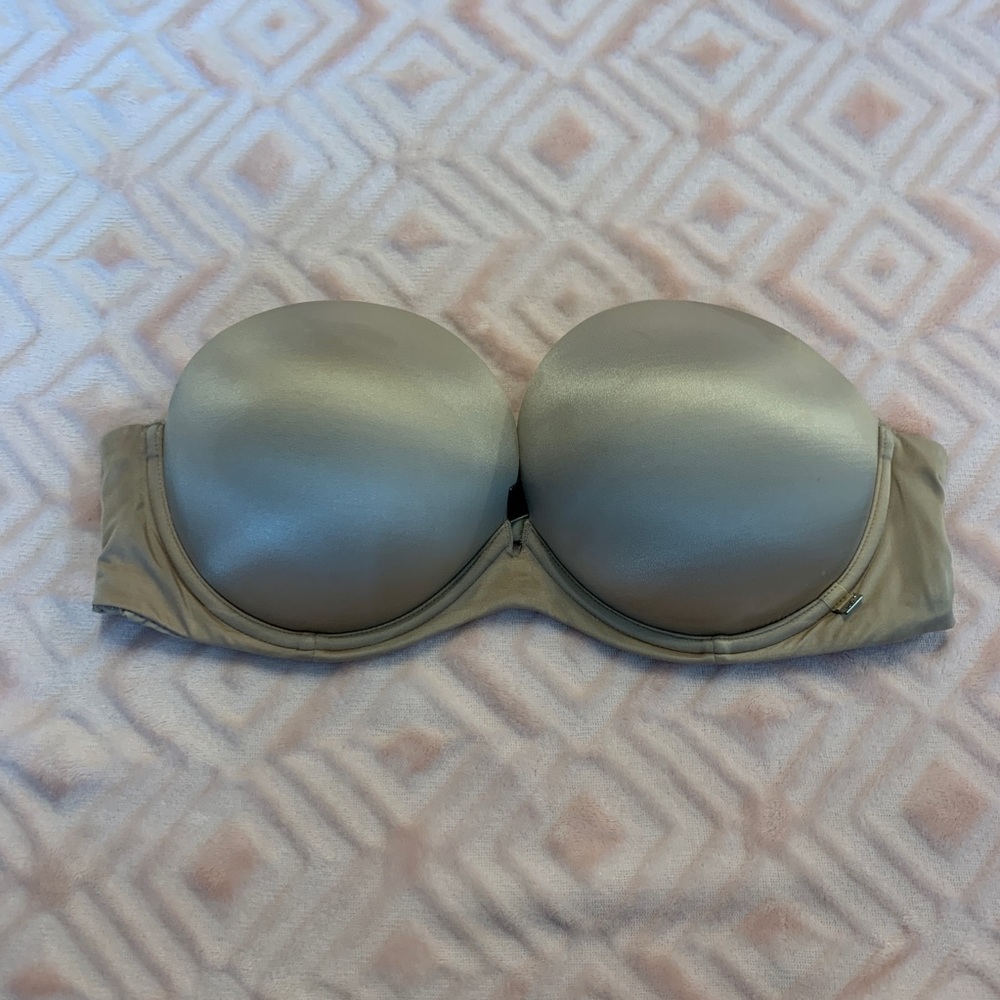 Victoria’s Secret Strapless Multi-way bra